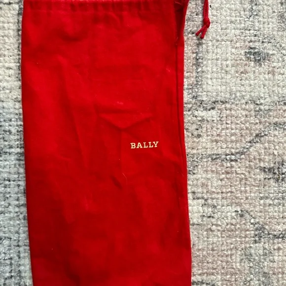 Christian Louboutin Dolly black patent pump sz 38 - Picture 11 of 11